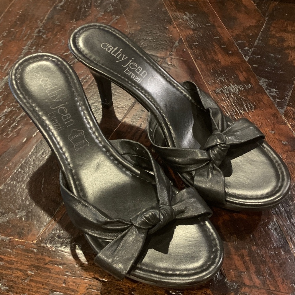 Cathy Jean Black Knotted Open-Toe Heeled